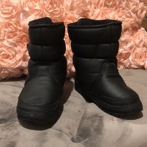 Khombu snow boots size 13m
